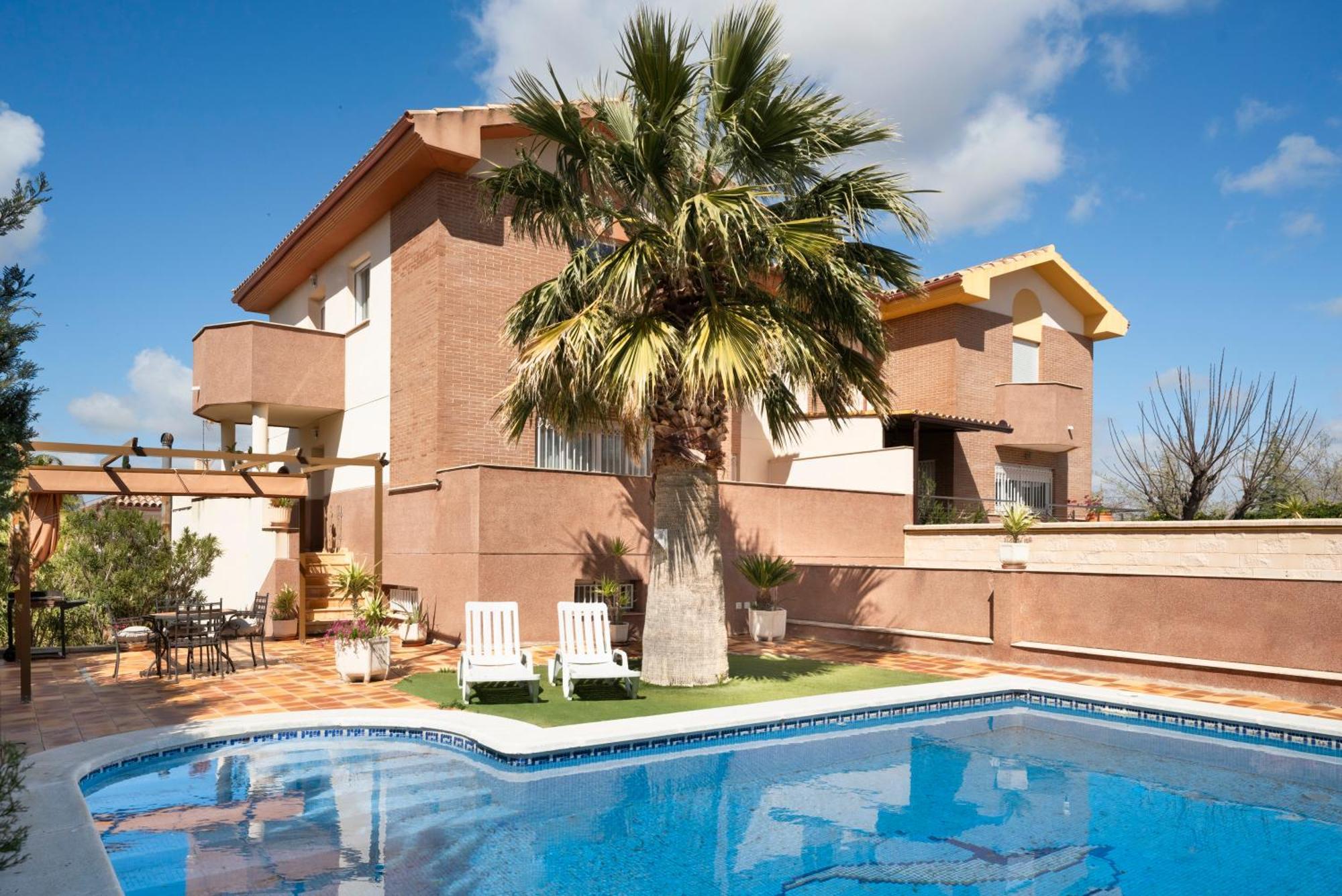 Villa Casa Con Piscina Privada De Agua Salada La Guardia de Jaén Exterior foto