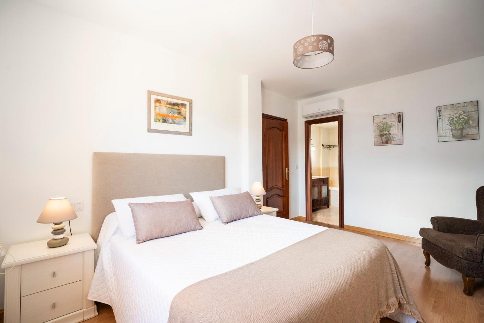 Villa Casa Con Piscina Privada De Agua Salada La Guardia de Jaén Exterior foto